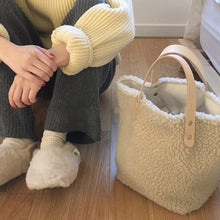 画像をギャラリービューアに読み込む, レディース ボア バッグ ハンドバッグ トートバッグ 秋冬新品