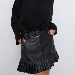 ZARA ザラ プリーツ入りレザーブームミニスカート レディース　可愛い ブラック 2454451