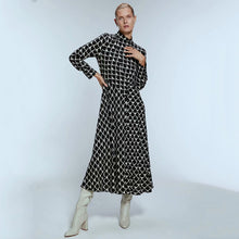 画像をギャラリービューアに読み込む, ZARA ザラ プリント柄 ハイネック  ロングワンピース　秋向け　8588103
