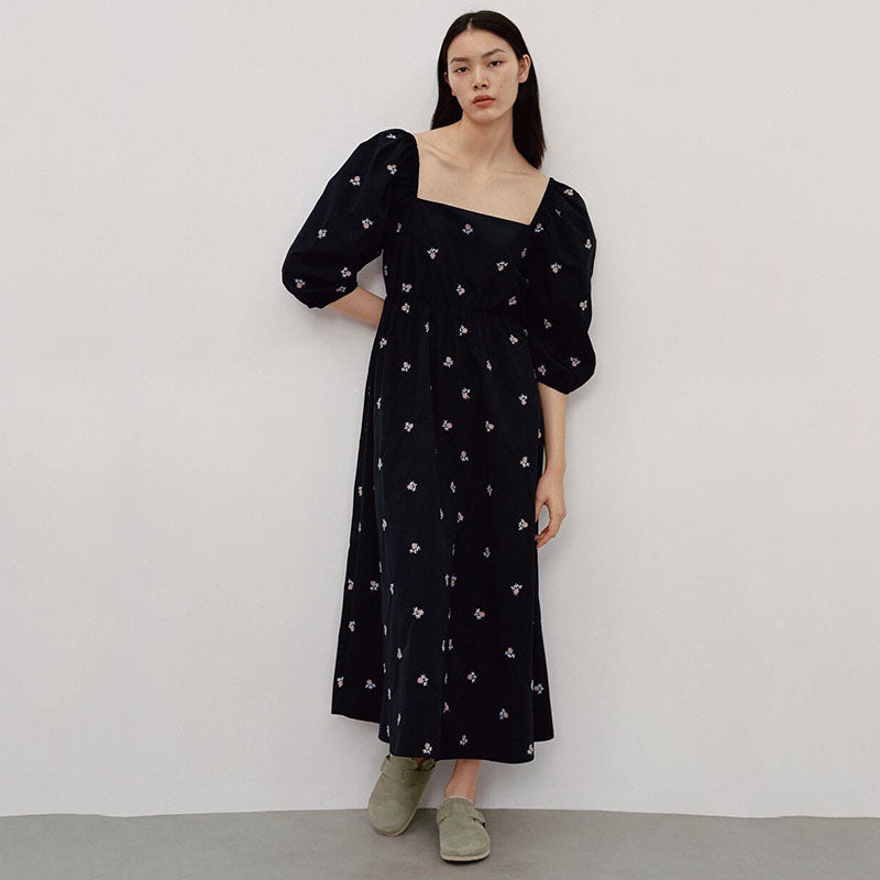 ZARA ザラエンブロイダリー ワンピース ブラックレディース0881801