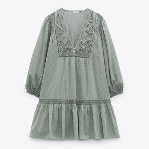 ZARA ザラ Vネックカットアウト刺繍フリルワンピース レデイース グリーン 5107242